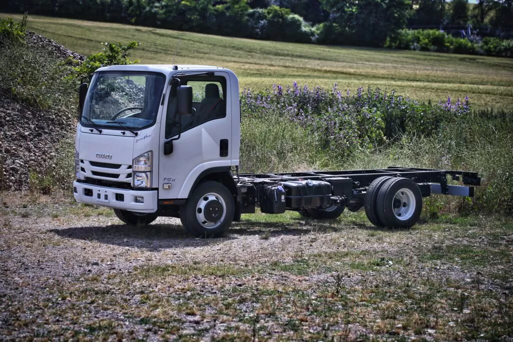 ISUZU P75 a telaio. 3000 CC o 5200CC, EURO 6 | Avi Rimini